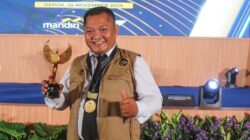 Judul’Raih Penghargaan Supriyanto Berkomitmen Tingkat Kan Kualitas Playanan Dan Pengabdian